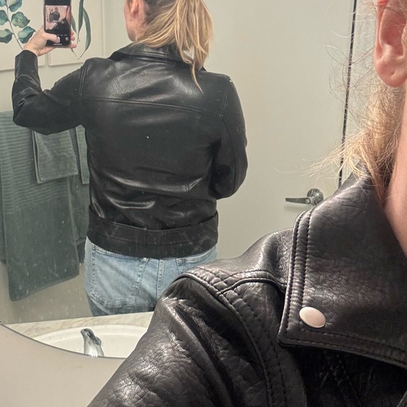 Old Navy Black faux Leather Jacket - Picture 3 of 9